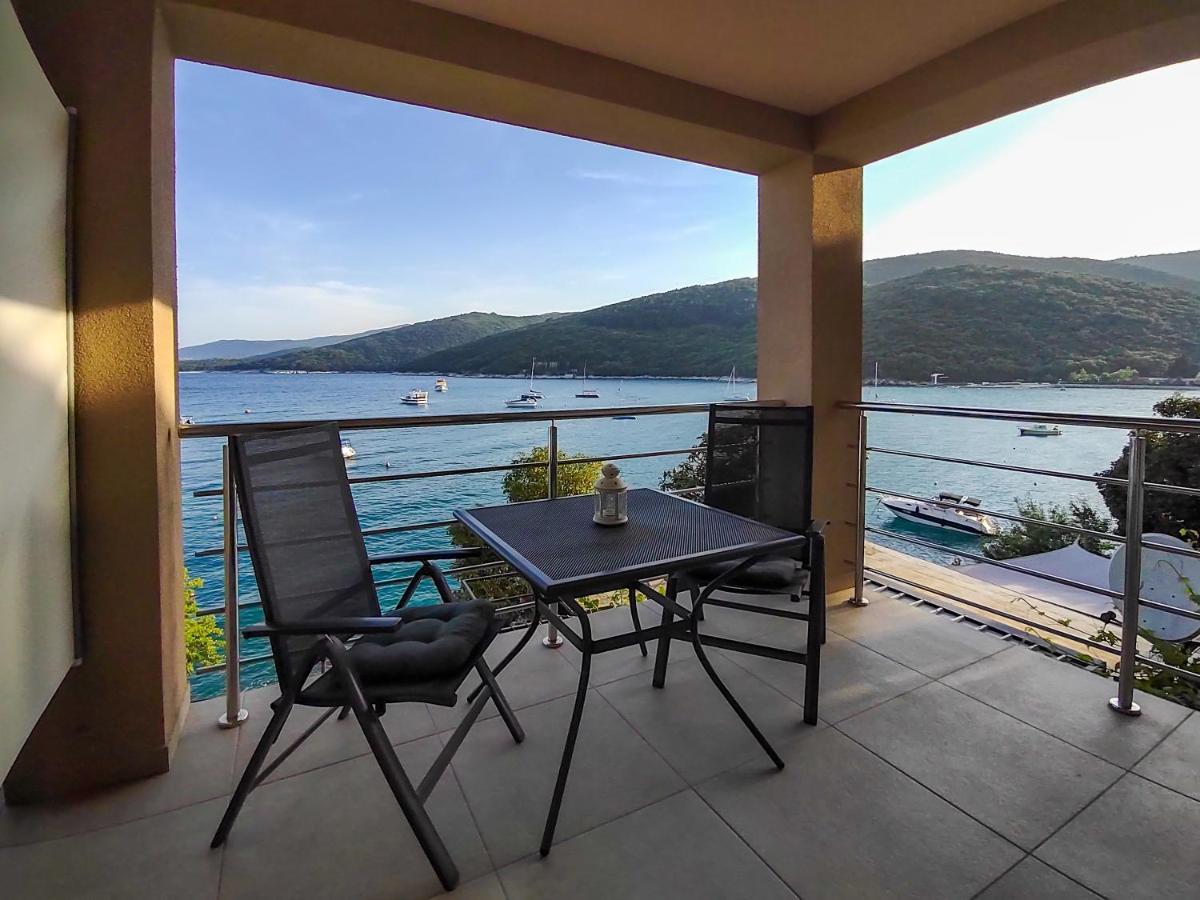 Studio Apartment Above Promenade W Terrace & Parking Rabac Buitenkant foto