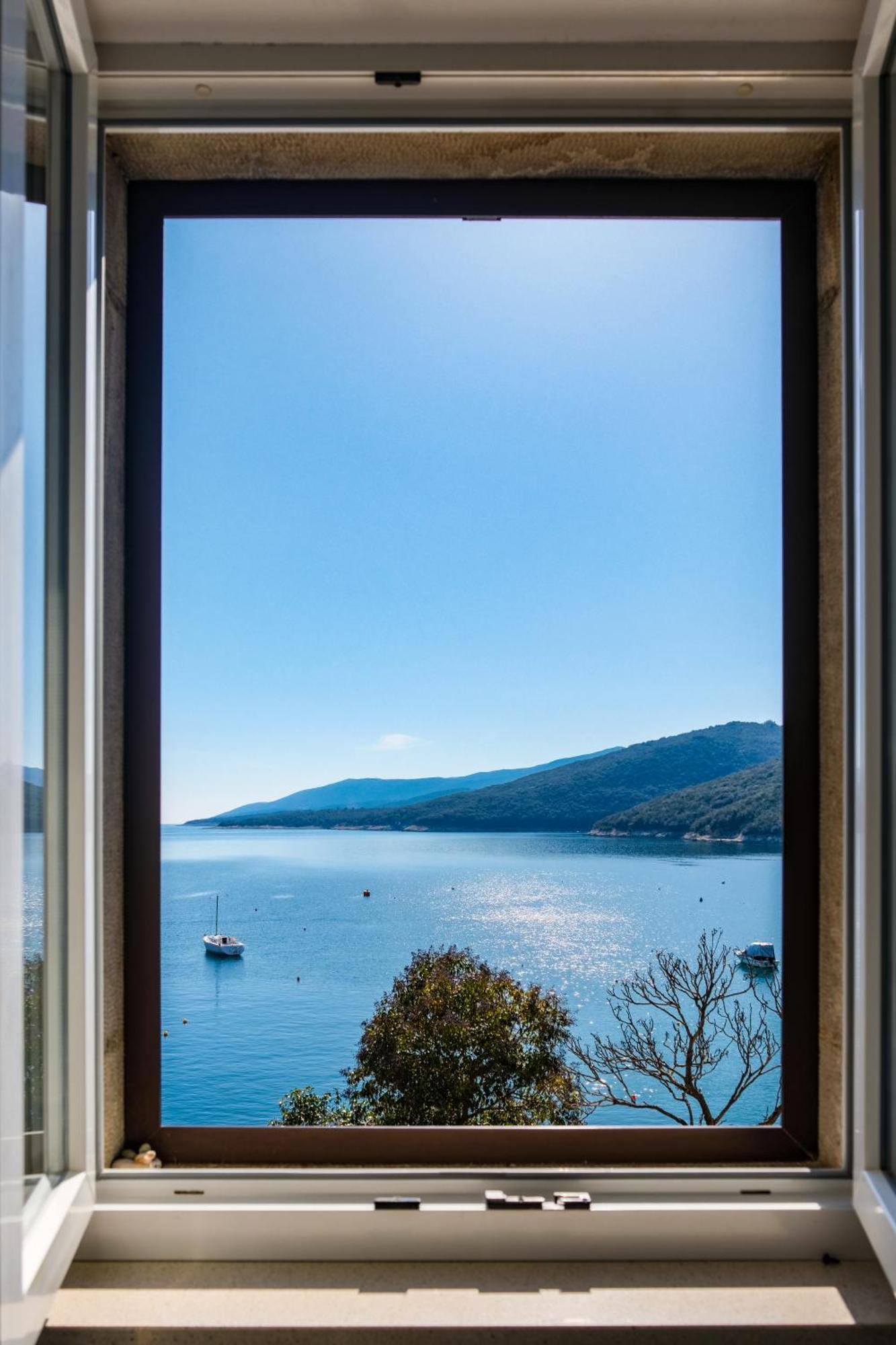 Studio Apartment Above Promenade W Terrace & Parking Rabac Buitenkant foto