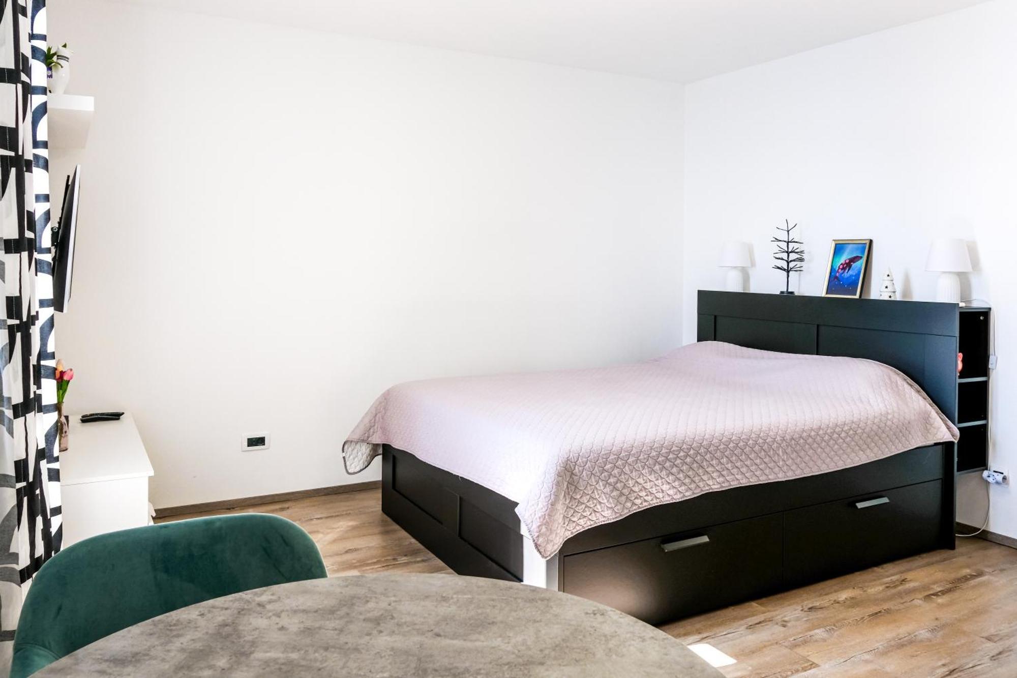 Studio Apartment Above Promenade W Terrace & Parking Rabac Buitenkant foto